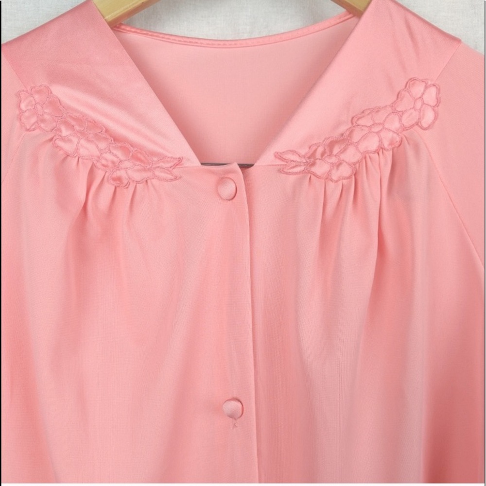 Vintage Vanity Fair Peachy Pink Pajamas in Size 34 - Picture 7 of 8